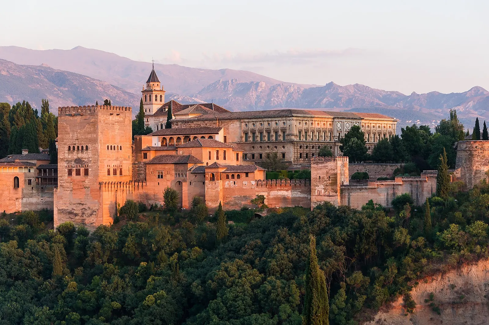 Alhambra de Granada, Granada. Fotografía del entorno geográfico.